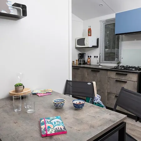 Mobil-home Avec Terrasse A - Api-1-52-917 * Saint-Hilaire-de-Riez
