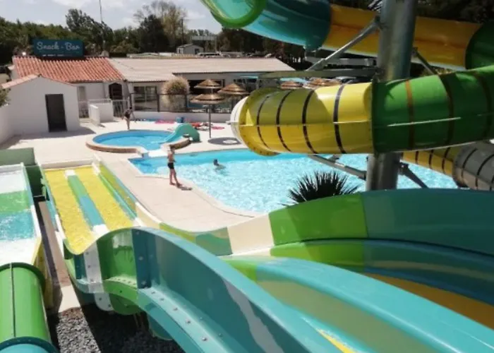 Campingplatz Mobil-home Avec Terrasse A - Api-1-52-917 Saint-Hilaire-de-Riez